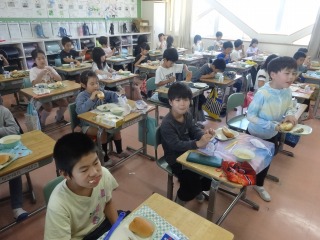 給食