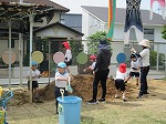 お天気に恵まれ、外遊びを満喫しています。