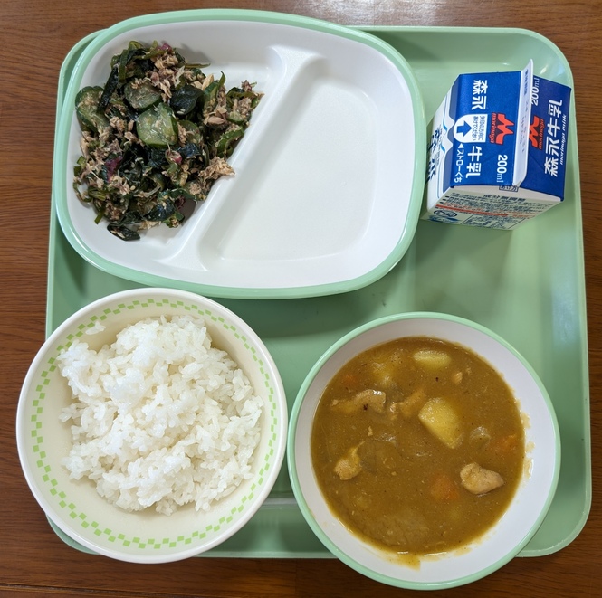 給食