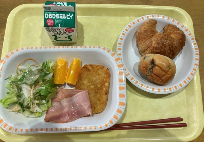朝食