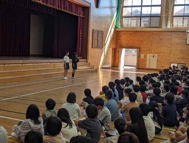 全校朝会