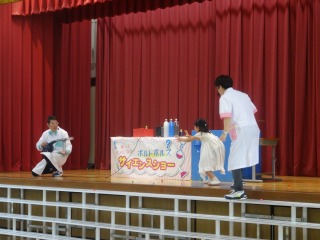 サイエンスショー　末広小学校