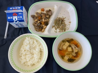 給食