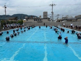 水泳