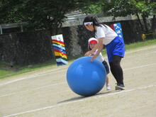 大玉転がし