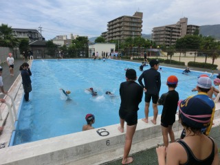 プール　末広小学校