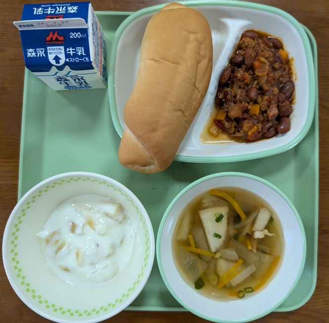 給食