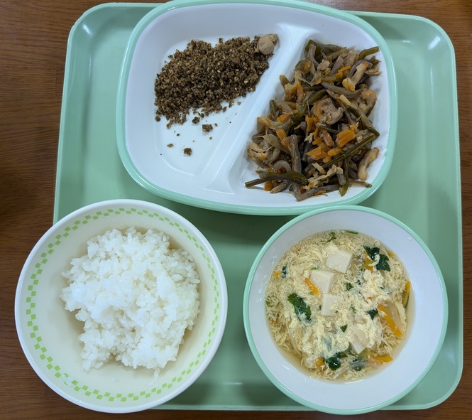 給食