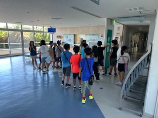 5年生　自然学校　1日目　館内オリエンテーション