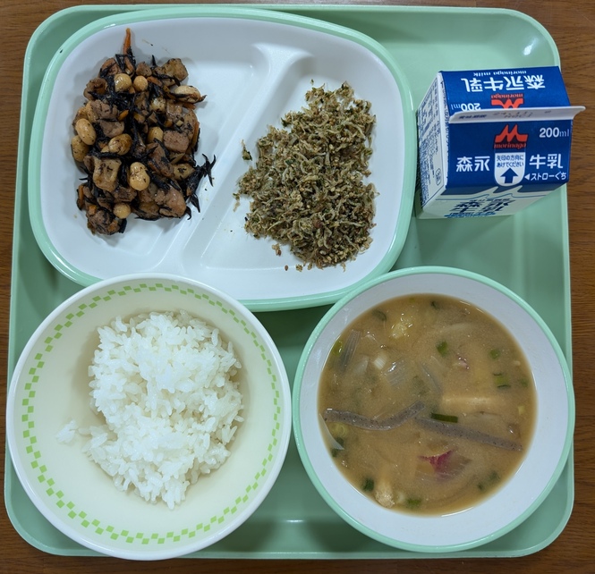 給食