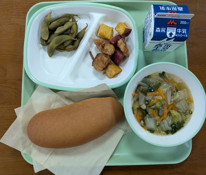 給食