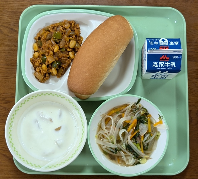 給食