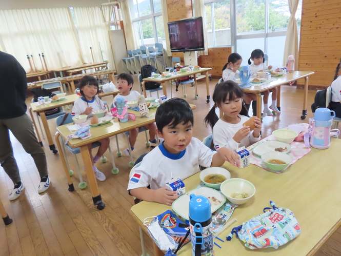 給食2