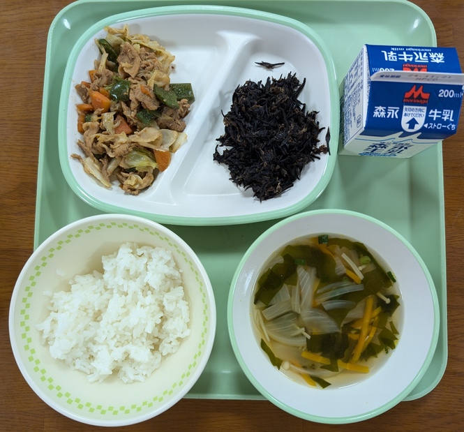 給食