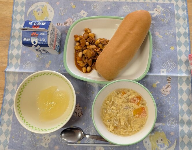 給食
