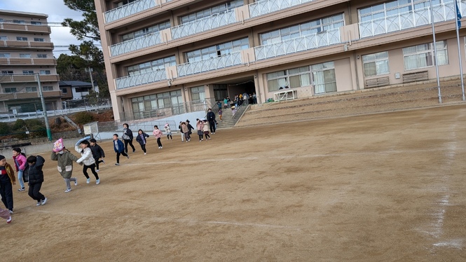 地震避難訓練