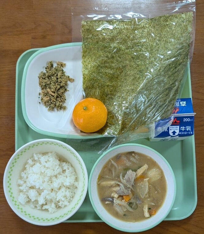 給食