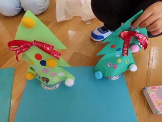 クリスマスツリーの製作の写真