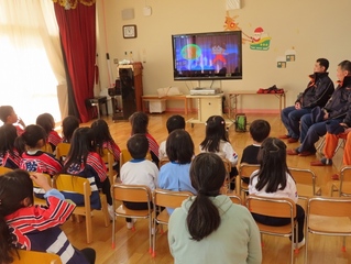 幼年消防クラブに参加している子どもたちの写真