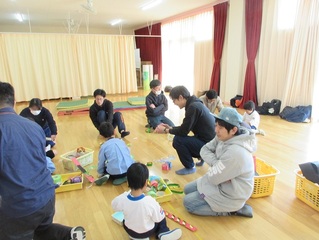 きらきらの会に参加している子どもたちの写真