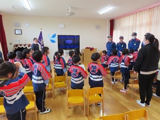 幼年消防クラブに参加している子どもたちの写真