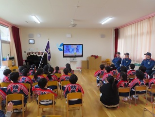 幼年消防クラブに参加している子どもたちの写真