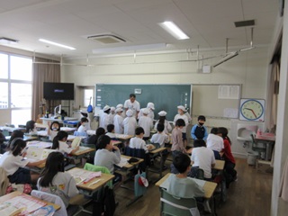 給食