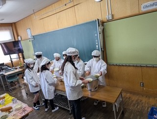 給食
