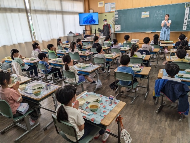給食