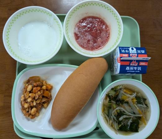 給食