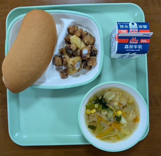 給食