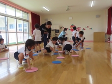遊戯室で