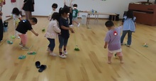 遊ぶ