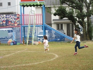 運動会に参加している子どもたちの写真2