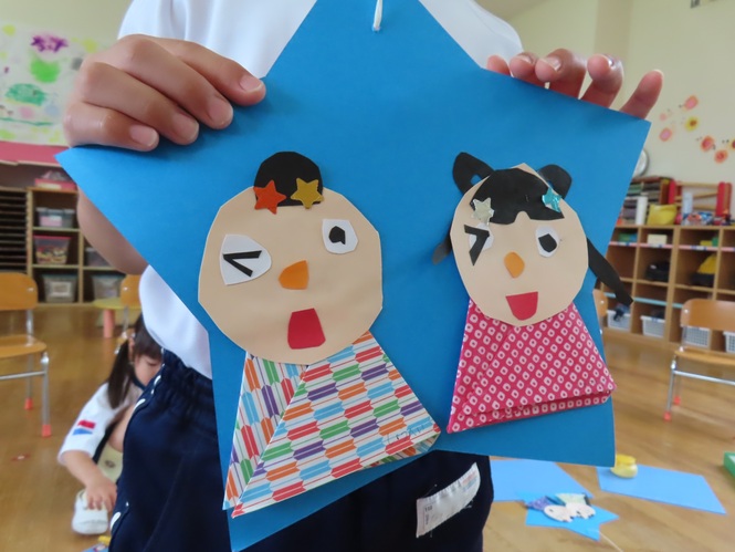 子どもが作った七夕飾りの写真