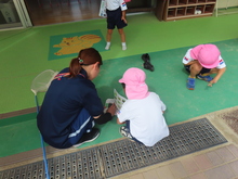 園庭で