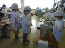 配膳の様子です