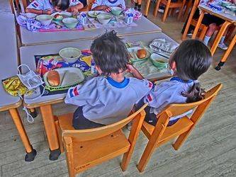 給食