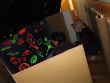 オープンスクールで遊んでいる子どもたちの写真