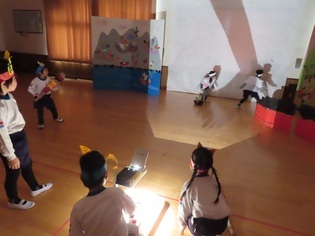 交代ごっこの写真