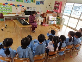 うたって遊ぼうに参加している子どもたちの写真