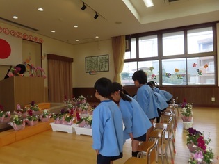 修業式に参加している子どもたちの写真2