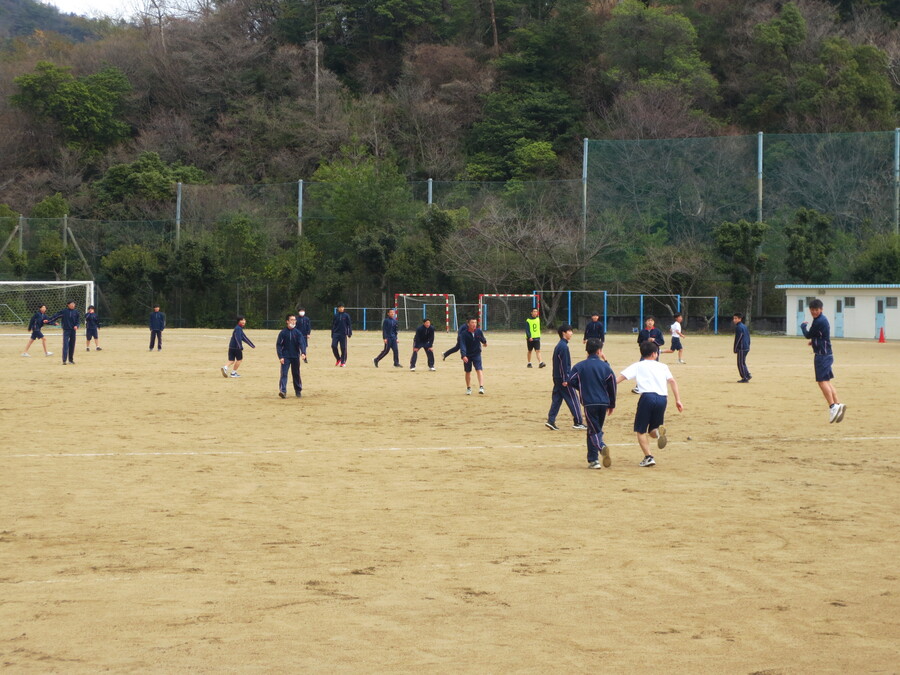 男子はサッカー