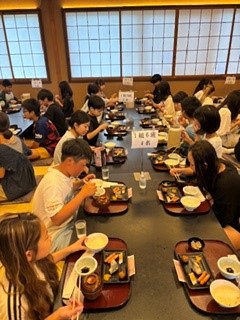 朝食