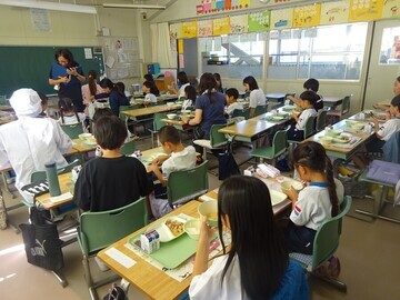 給食