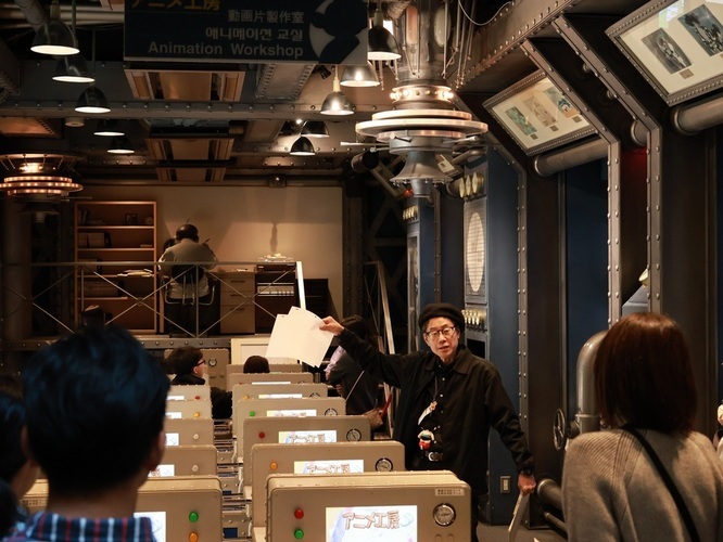 館長ガイドツアー